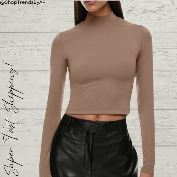 Aritzia Babaton Contour Mock Neck Long Sleeve Crop Top - Picture 1 of 8